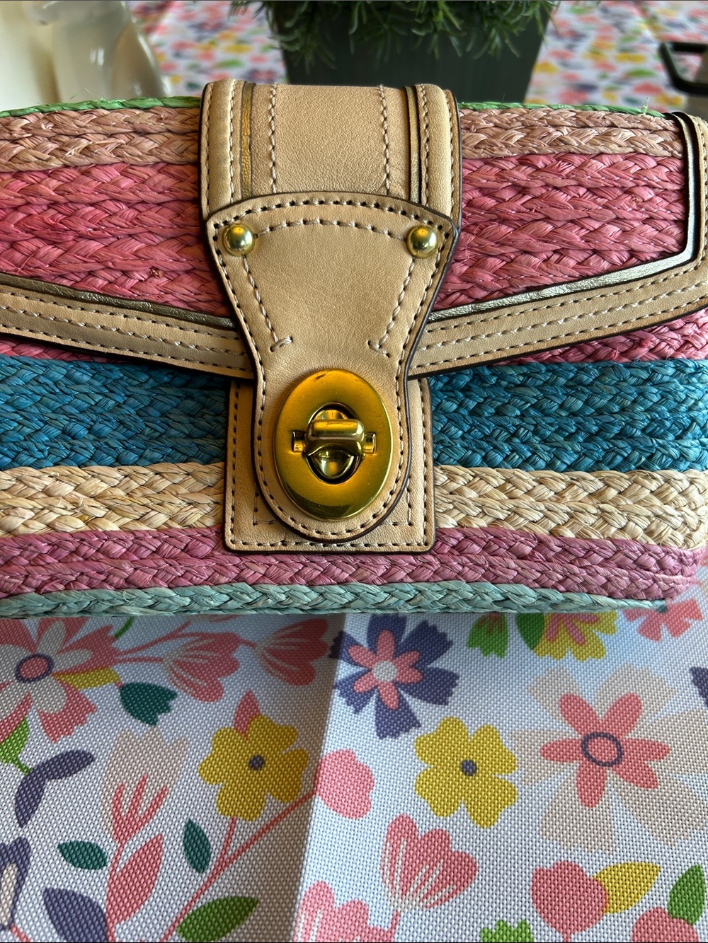 Coach Multicolor Woven Straw Clutch with Gold-Tone Turn Lock - Picture 6 of 16